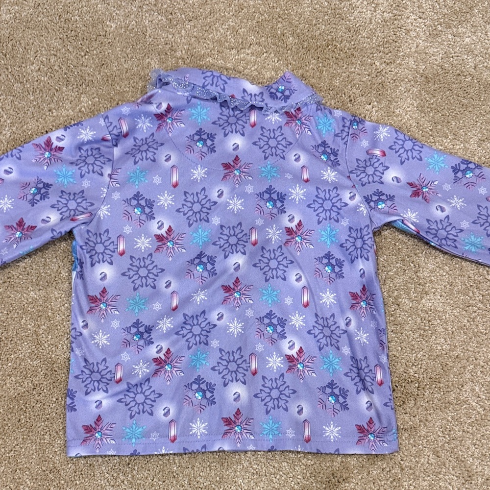 Frozen Kids Pajamas set. Purple. Hardly wore. Size 6. Collar with design. - Picture 13 of 15